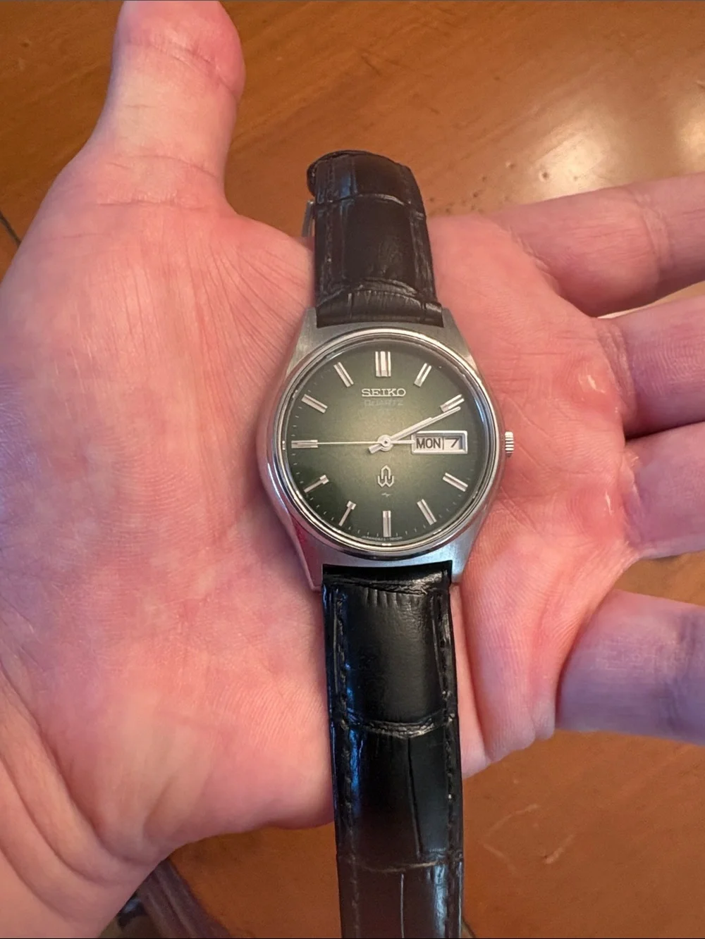 Seiko quartz 36mm green fume dial